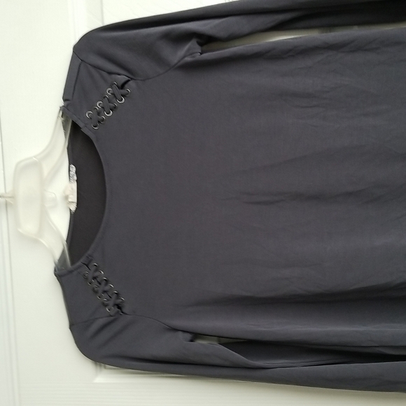 Pink Republic Women's Blouse - Picture 3 of 9